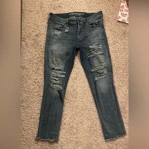 American Eagle Distressed super stretch Jeggings